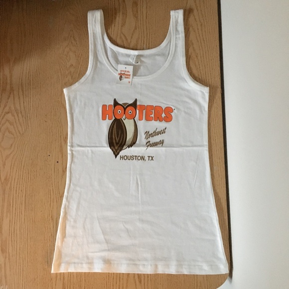 hooters tank